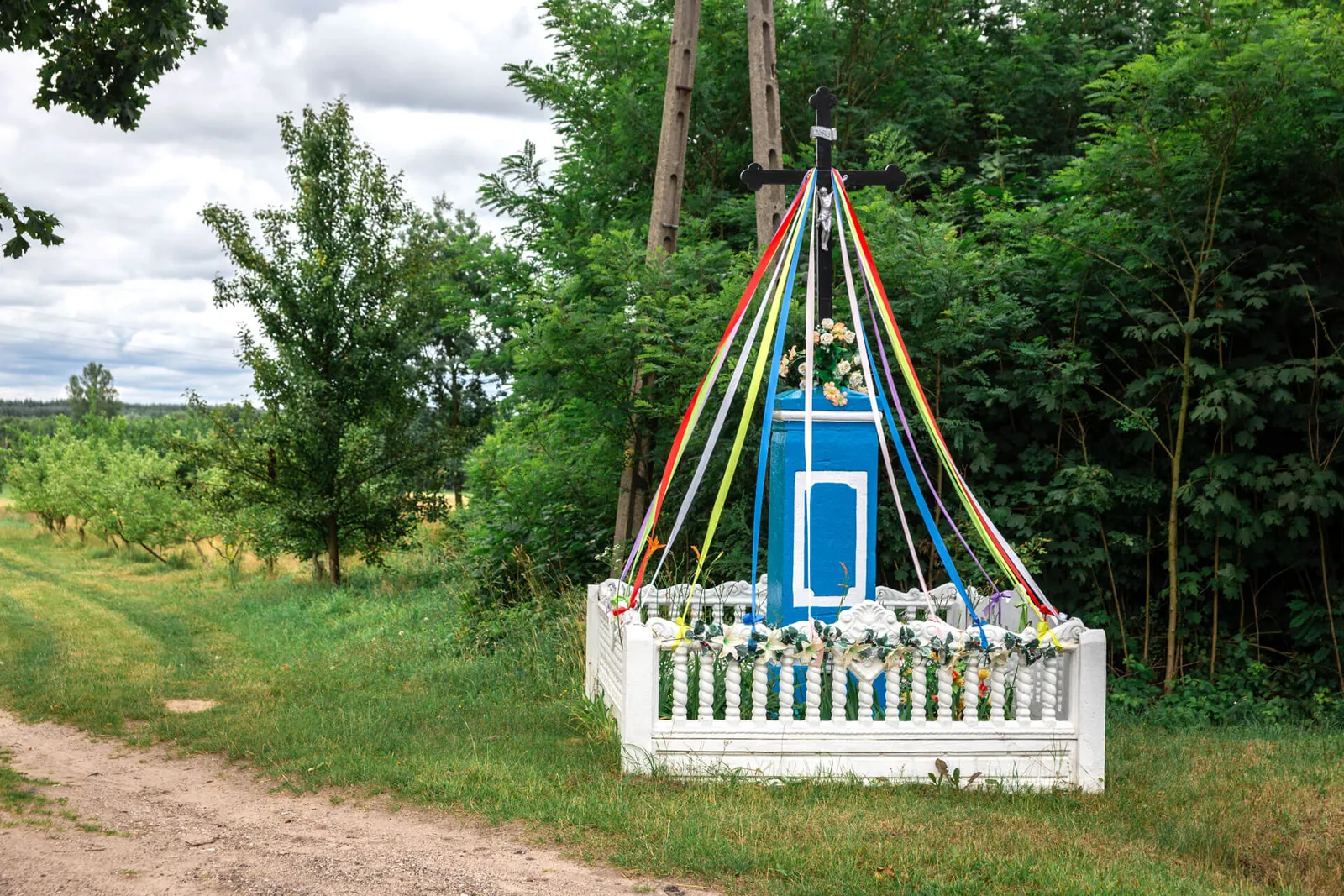 Kapliczka przydrożna w Sielcu